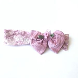 NWOT Bebemonde Mauve Pink Lace Silk Organza Flower Bow Party Headband Baby Girl